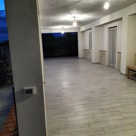 Casa L'apuccia Holiday home Lettomanoppello